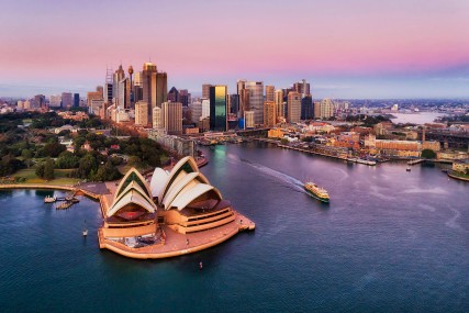 Queen Anne - 26 Days Sydney To Singapore (H507A) (Australia)