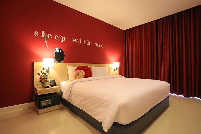 4D3N Phuket Free & Easy – Sleep With Me Design Hotel photo 4190