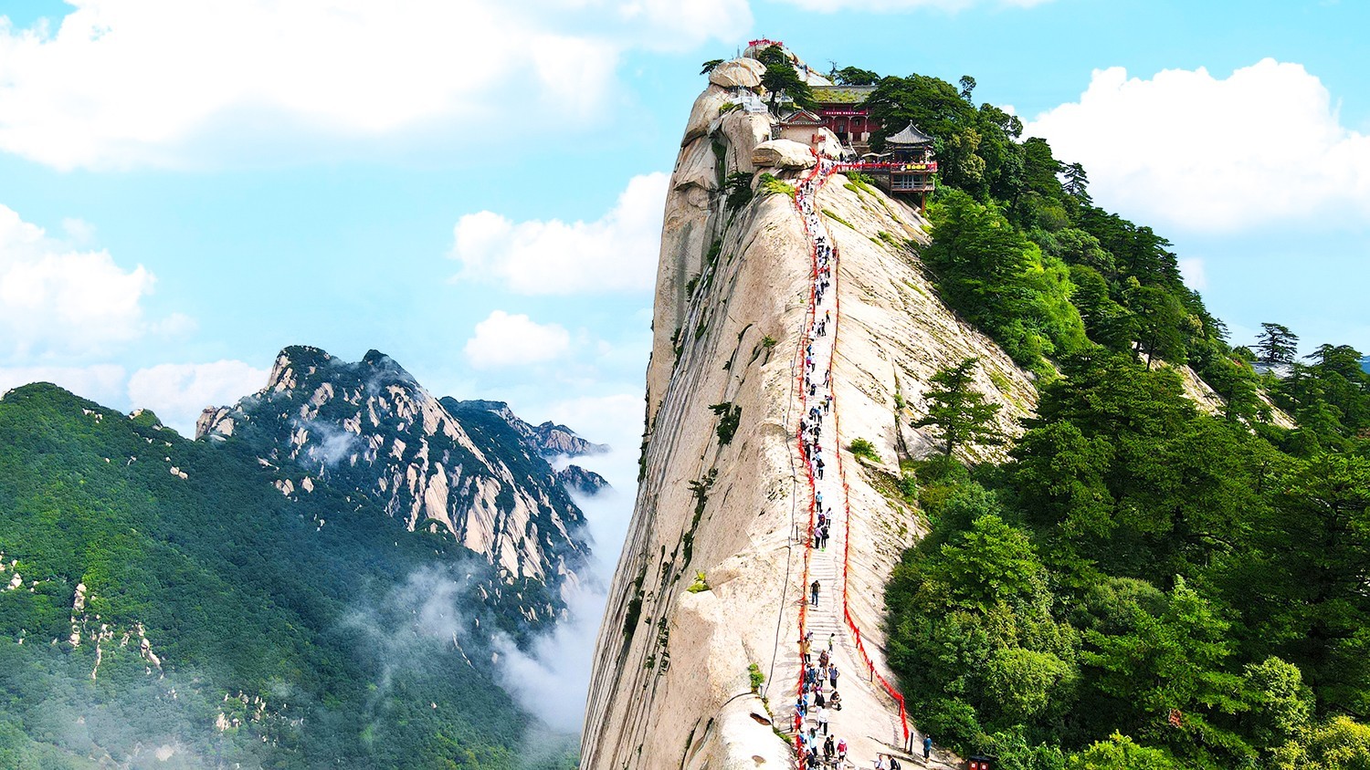9D7N XI’AN / MT. HUA / HUANGHE WATERFALL / LONGZHOU WAVE VALLEY / GANQUAN YUCHA GRAND CANYON photo 5500