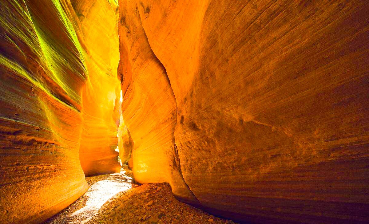 9D7N XI’AN / MT. HUA / HUANGHE WATERFALL / LONGZHOU WAVE VALLEY / GANQUAN YUCHA GRAND CANYON photo 5504