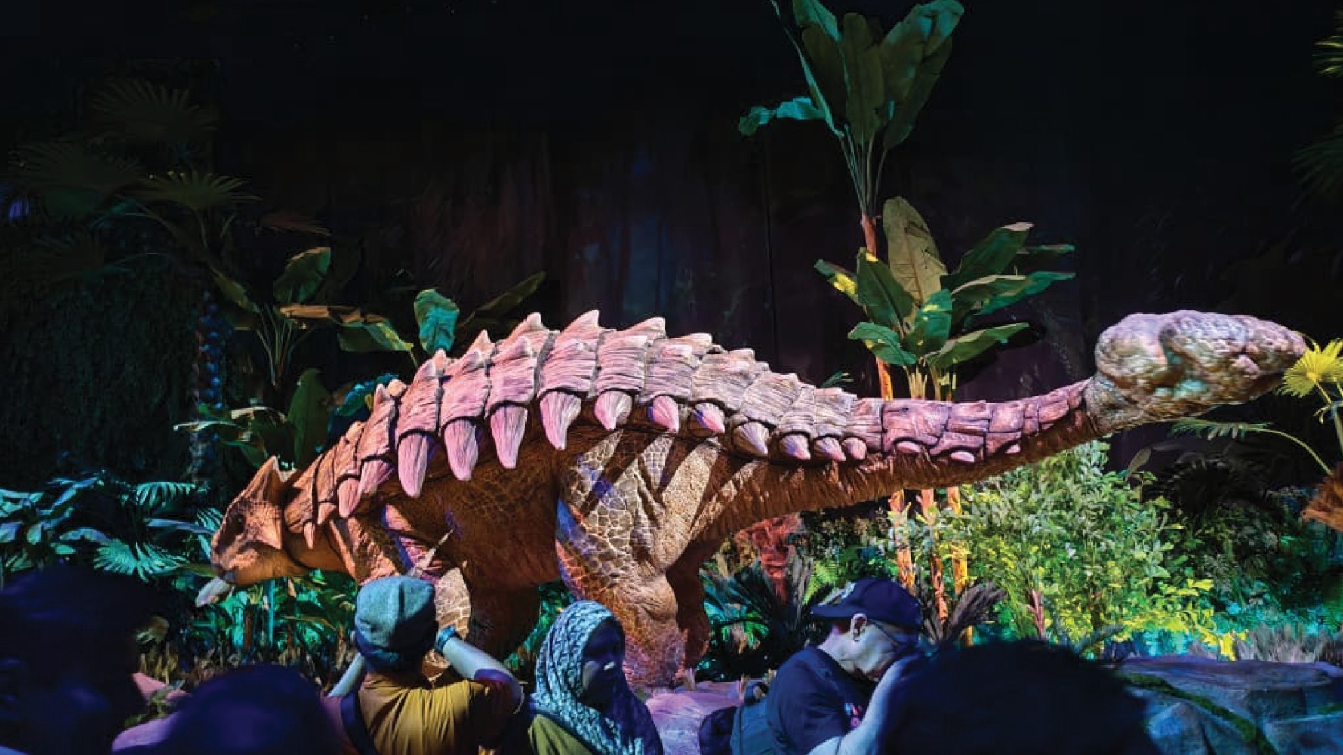 4H3M Bangkok + Jurassic World photo 7082